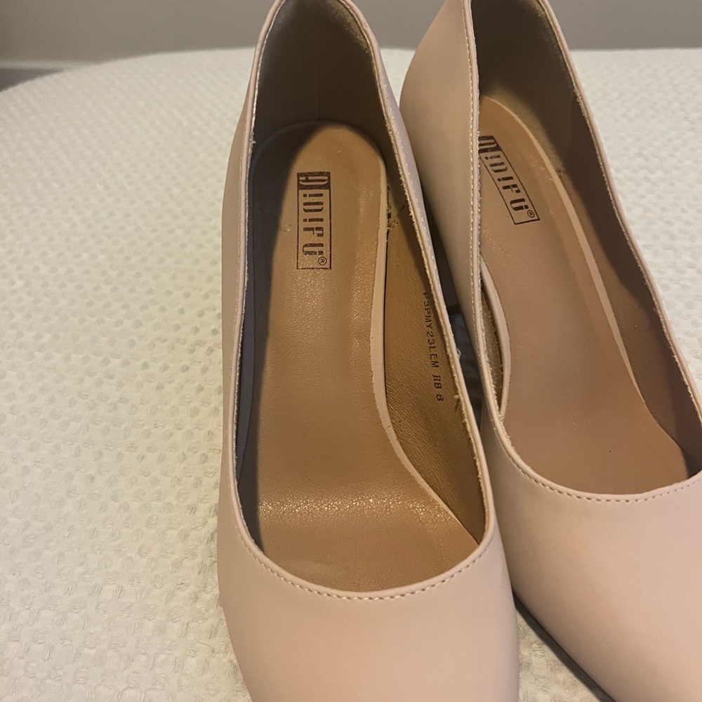 Elegant Nude Block Heel Pumps - Picture 2 of 5